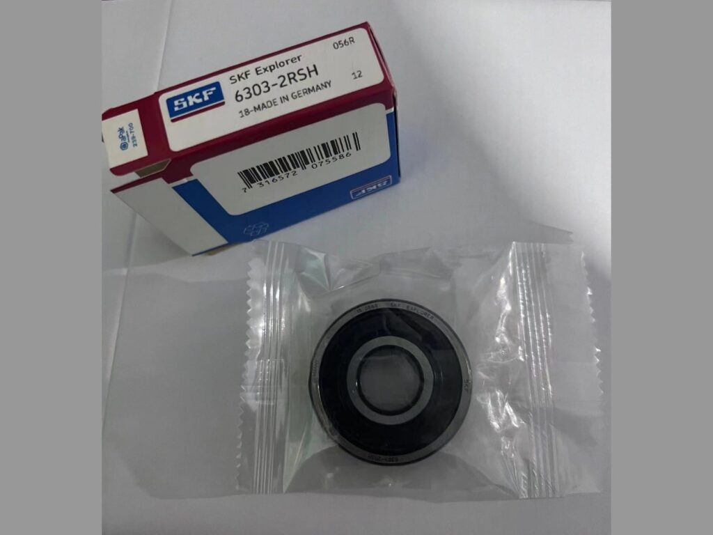 Ký hiệu vòng bi: Vòng bi 6303-2RSH nắp cao su đen trong túi nilon
