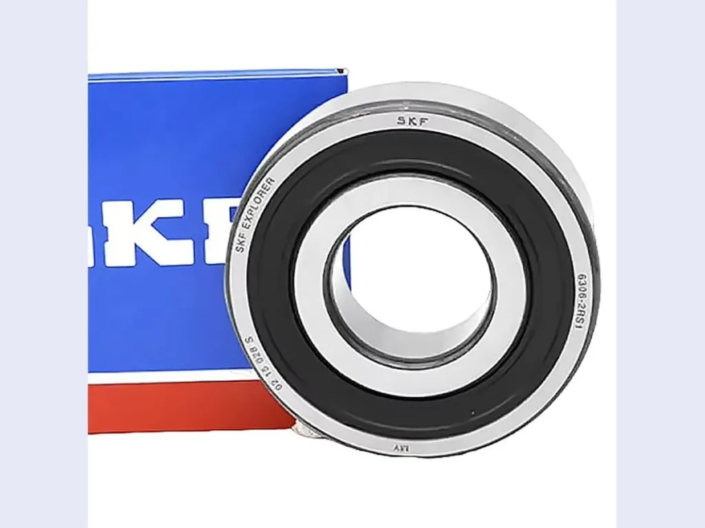 Vòng bi SKF: Vòng bi SKF Explorer nắp cao su cận cảnh trước hộp